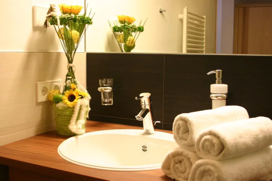Hotel  Mall Curon Venosta 6 suedtirol.info