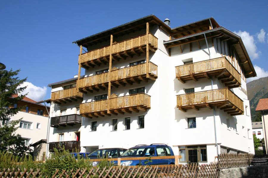 Hotel  Mall Curon Venosta 11 suedtirol.info