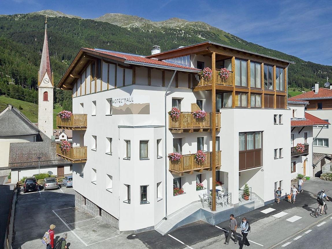 Hotel Mall Graun im Vinschgau 1 suedtirol.info