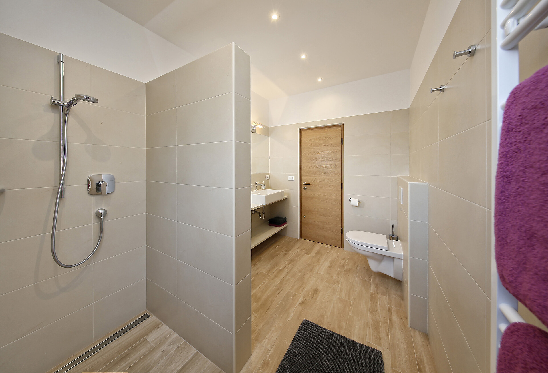Gartenwohnung bathroom