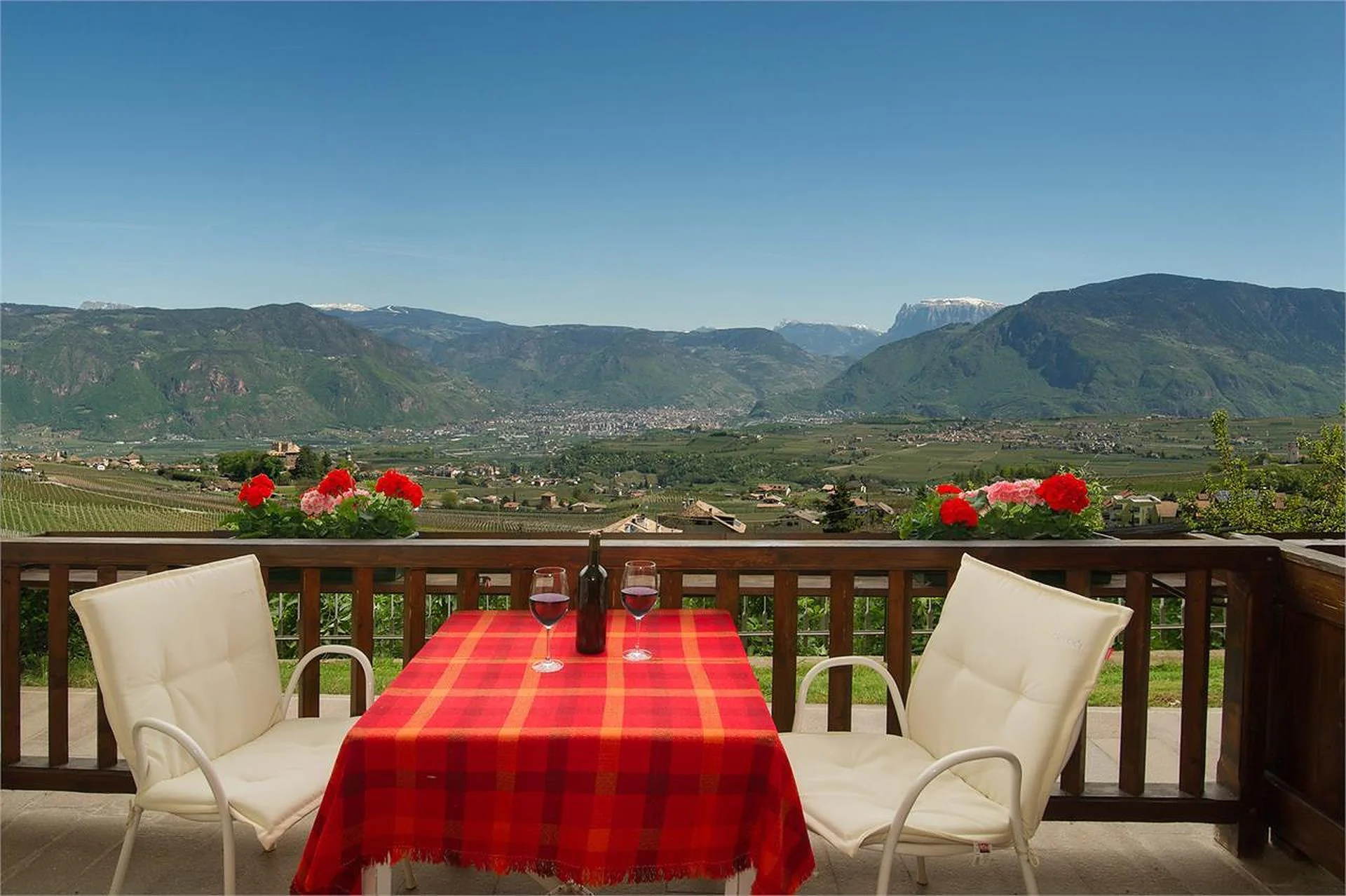 Haus St. Valentin Appiano sulla Strada del Vino 13 suedtirol.info
