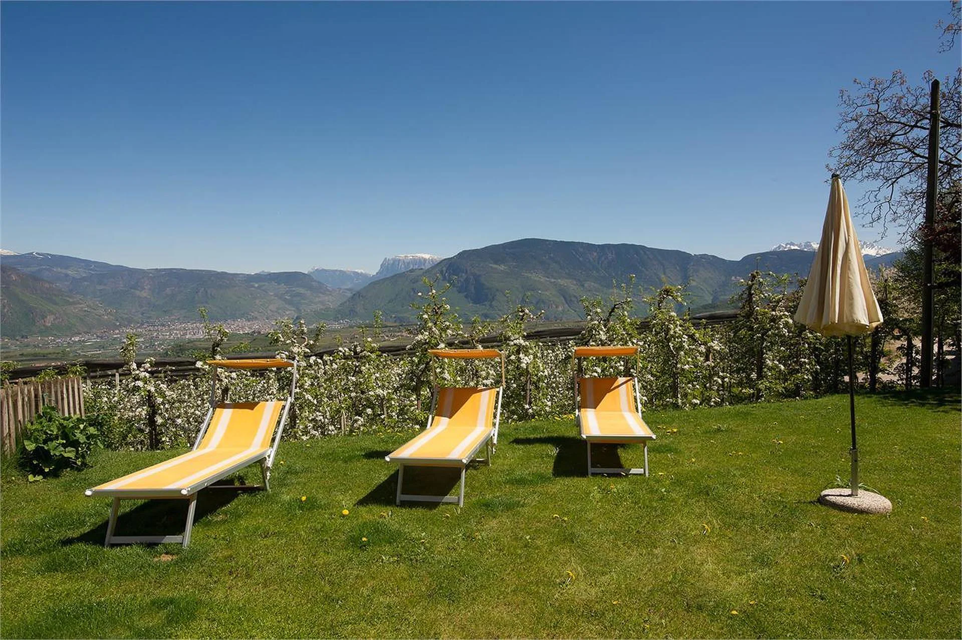 Haus St. Valentin Appiano sulla Strada del Vino 12 suedtirol.info