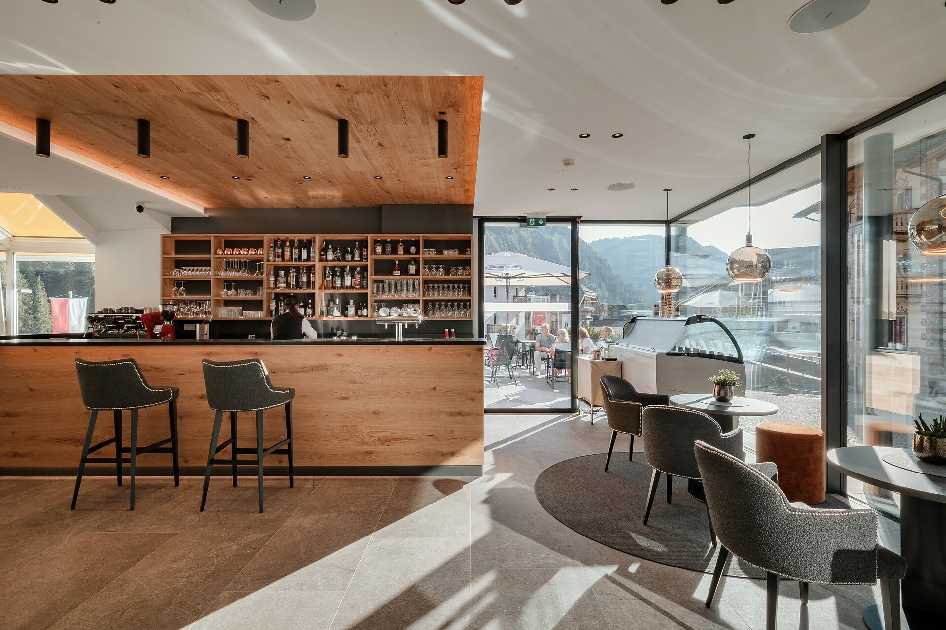 Bar