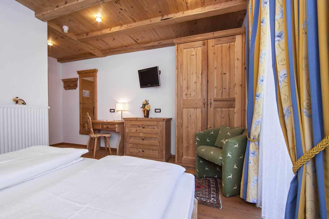 Hotel Corona - Krone Wolkenstein 4 suedtirol.info