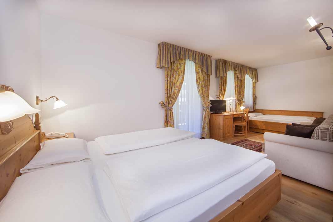 Hotel Corona - Krone Wolkenstein 13 suedtirol.info