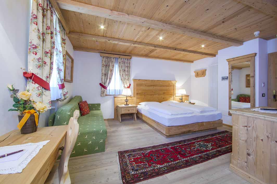 Hotel Corona - Krone Wolkenstein 10 suedtirol.info
