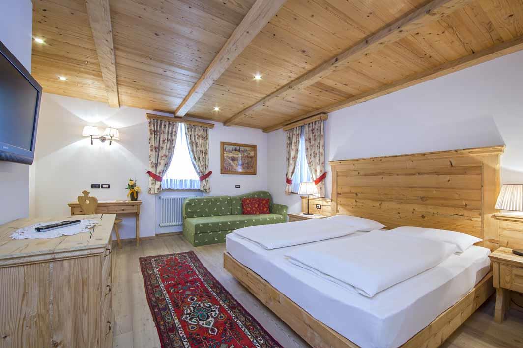 Hotel Corona - Krone Wolkenstein 9 suedtirol.info