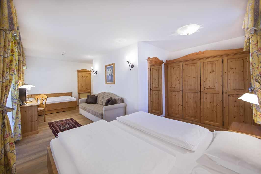 Hotel Corona - Krone Wolkenstein 14 suedtirol.info