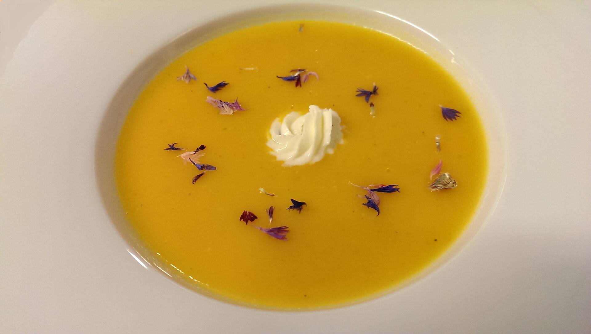 Carrot cream soup