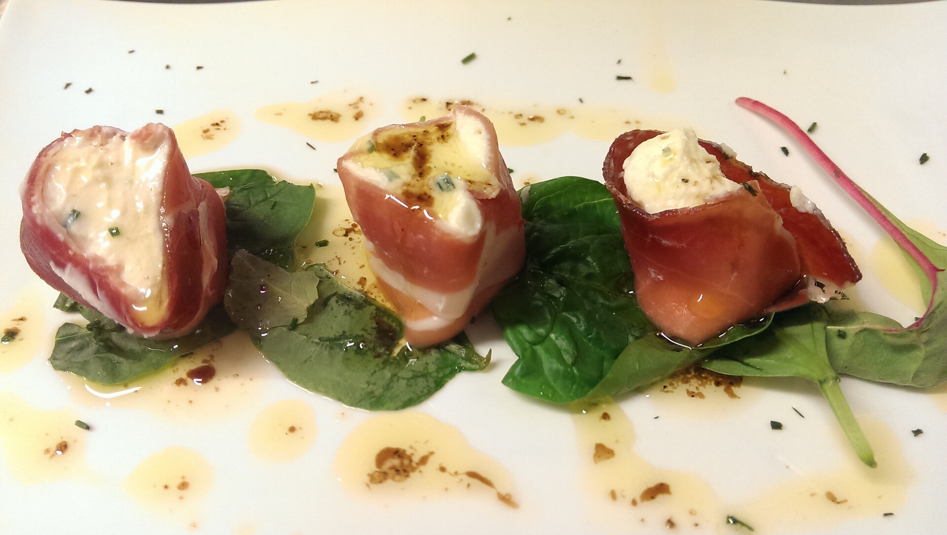 bacon roll with fresh cheese