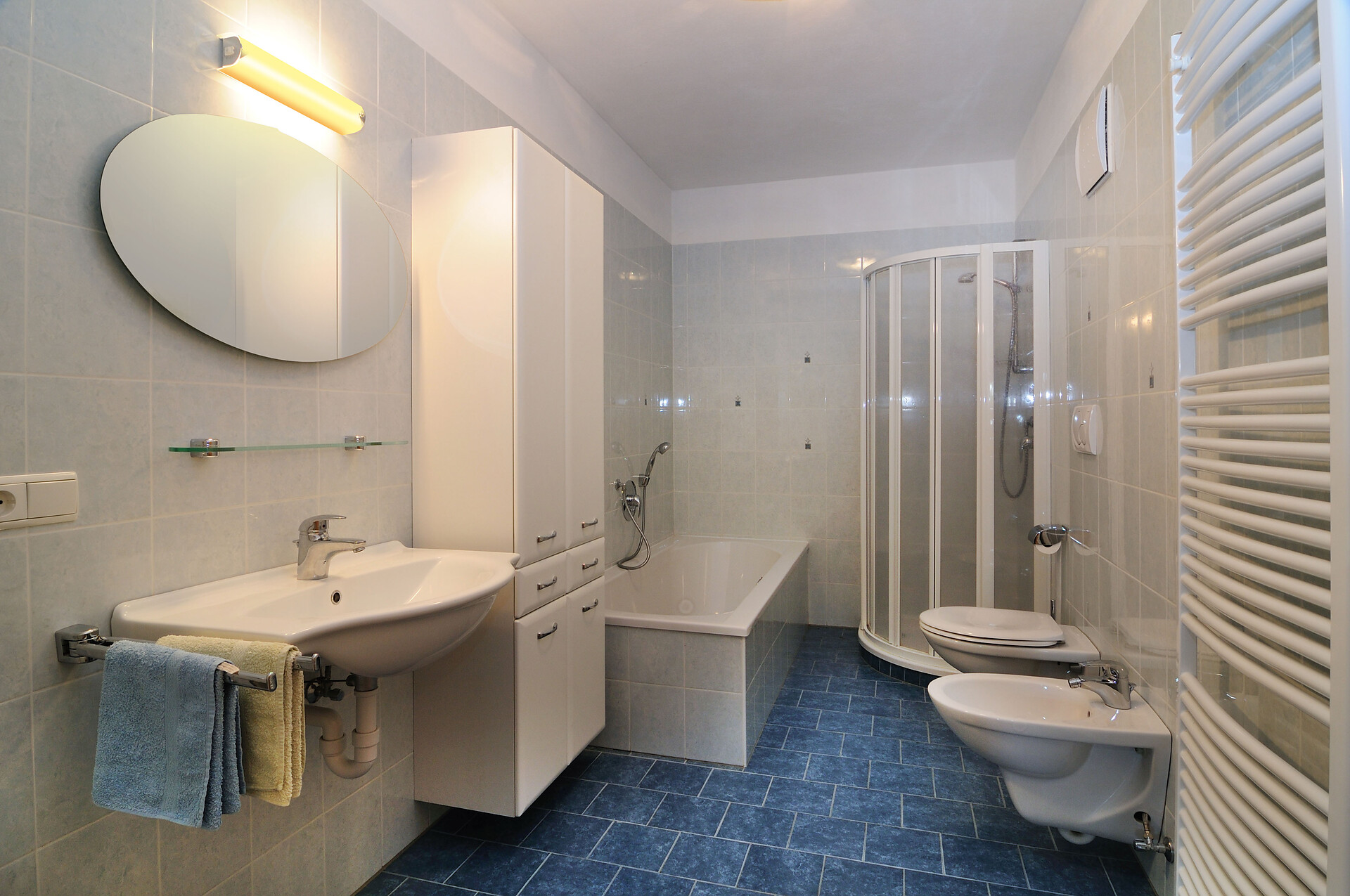 Bathroom Laerche