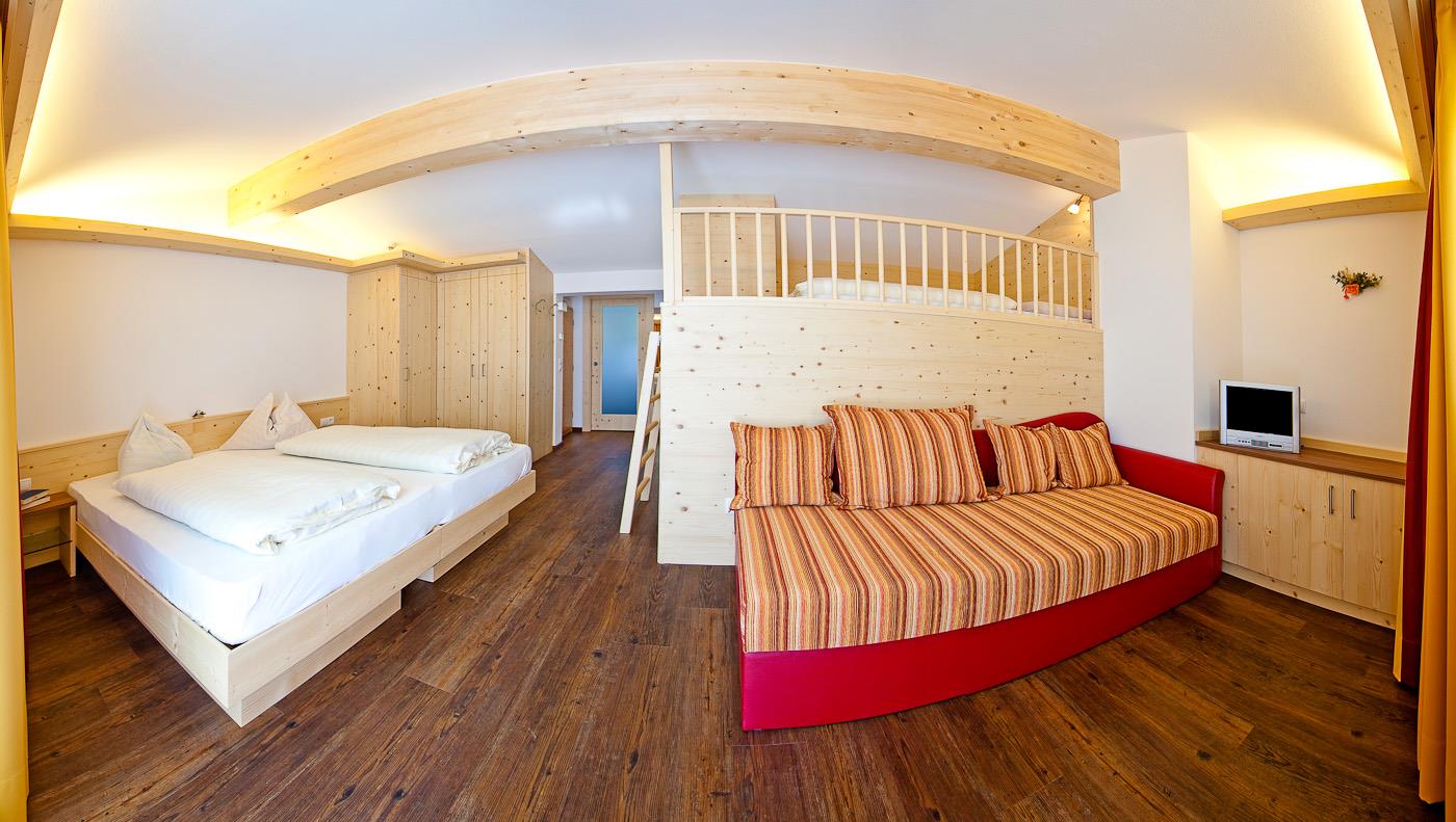 Albergo Al Leone Meltina 3 suedtirol.info