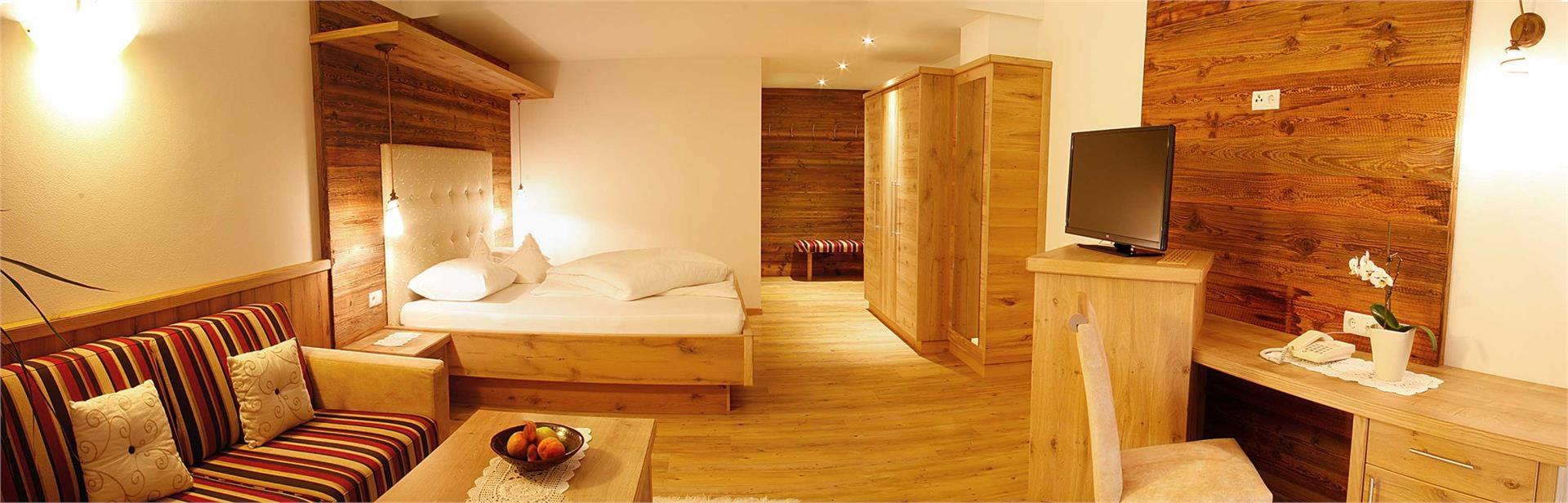 Hotel Enzian Gais 7 suedtirol.info