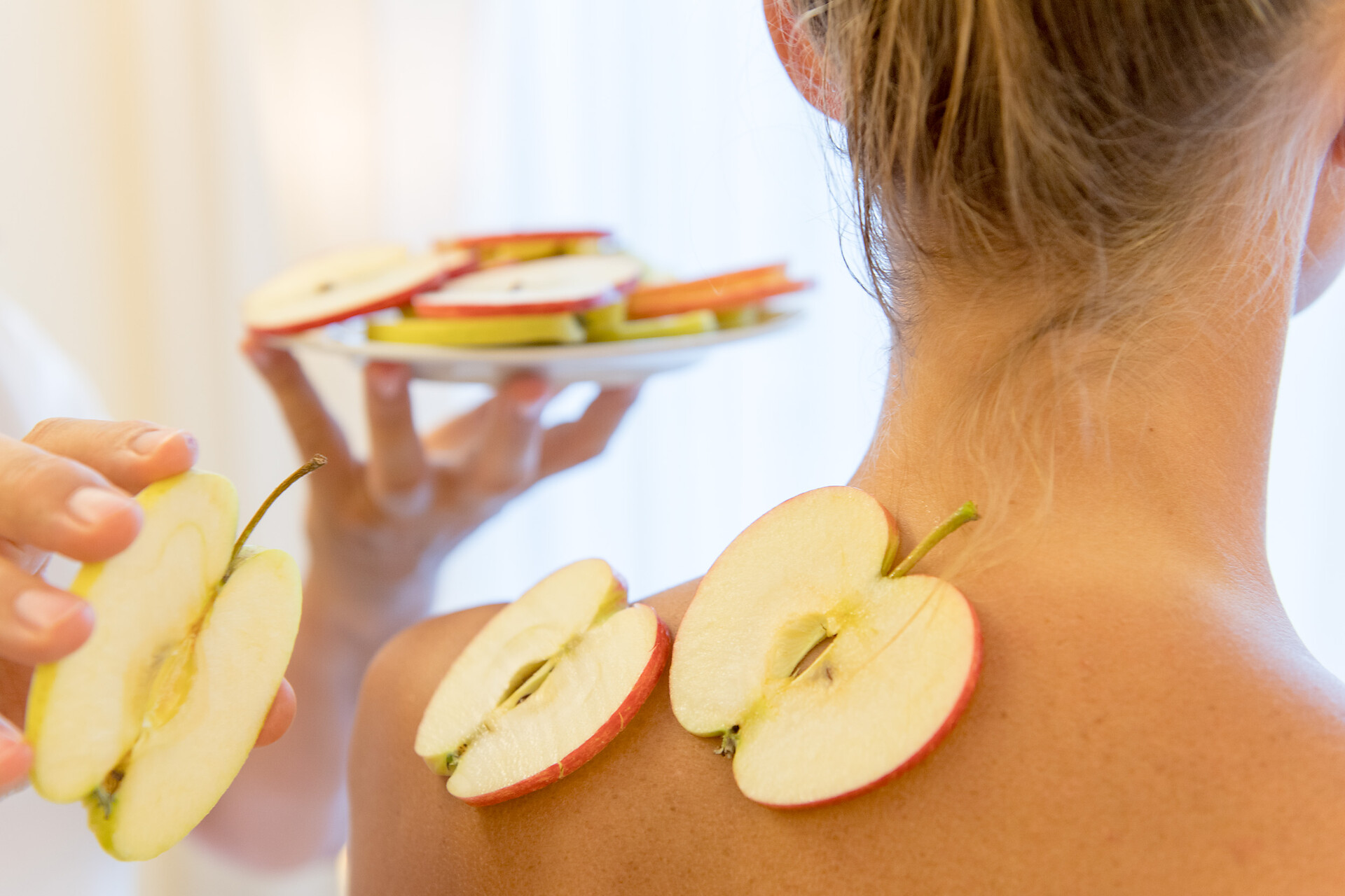 Wellbeing treatments with apple comsetics