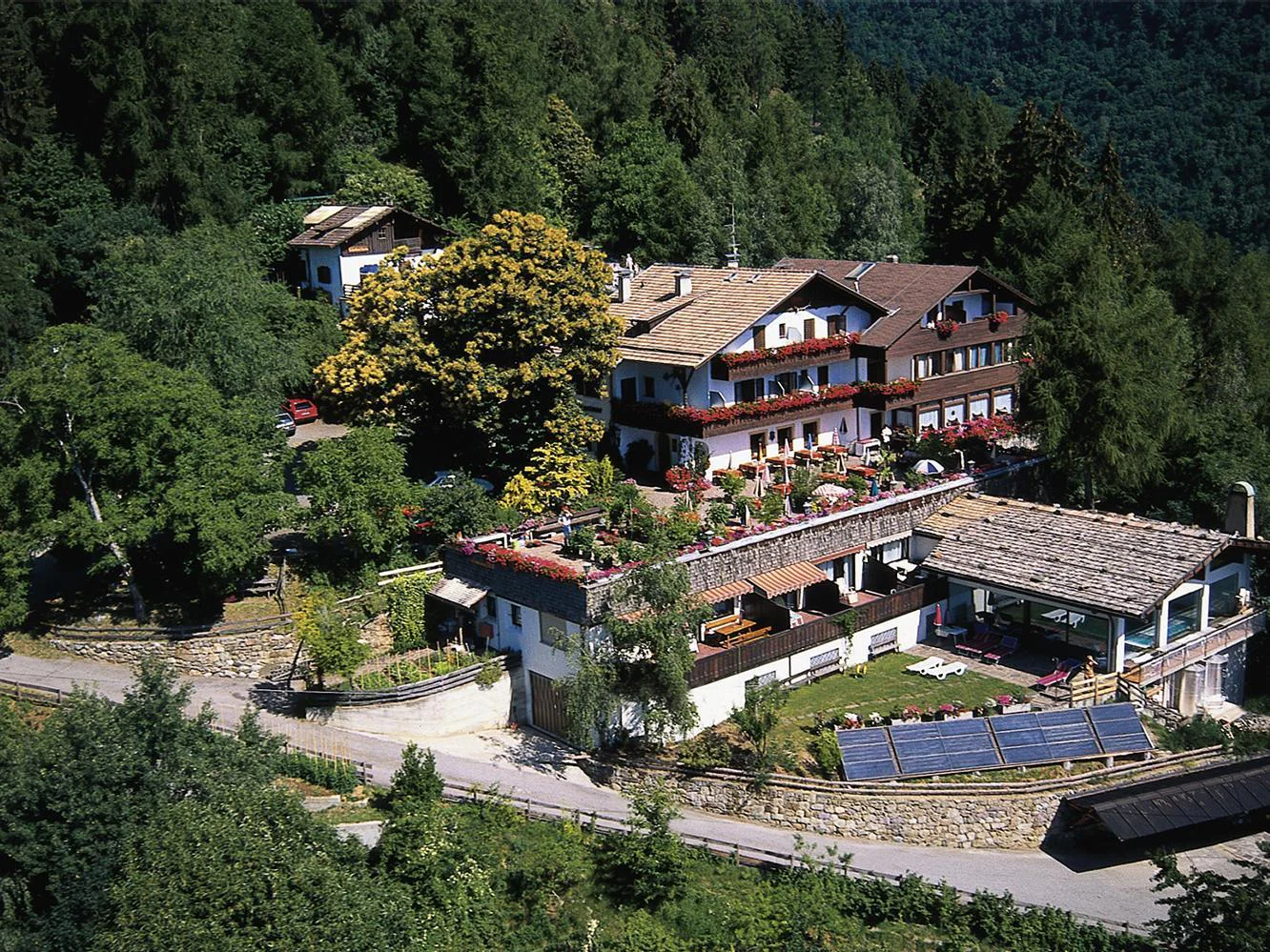 Hotel Ristorante Tiroler Kreuz Tirolo 1 suedtirol.info