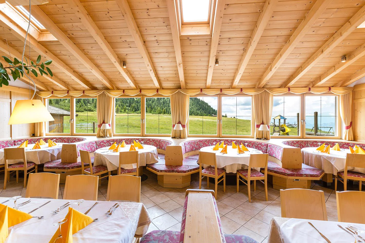 Hotel Corno Nero Aldino 2 suedtirol.info