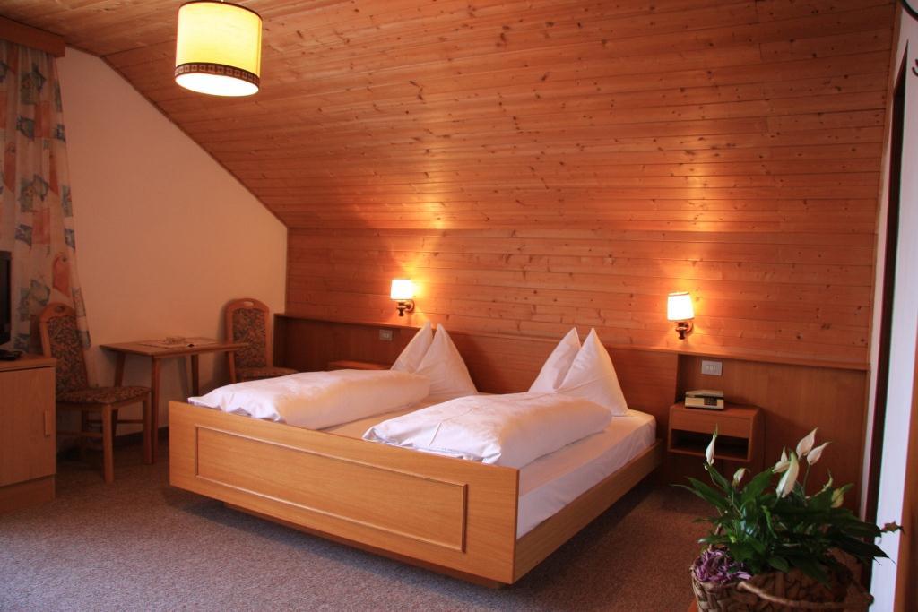 Hotel Hillebrand Tesimo 3 suedtirol.info