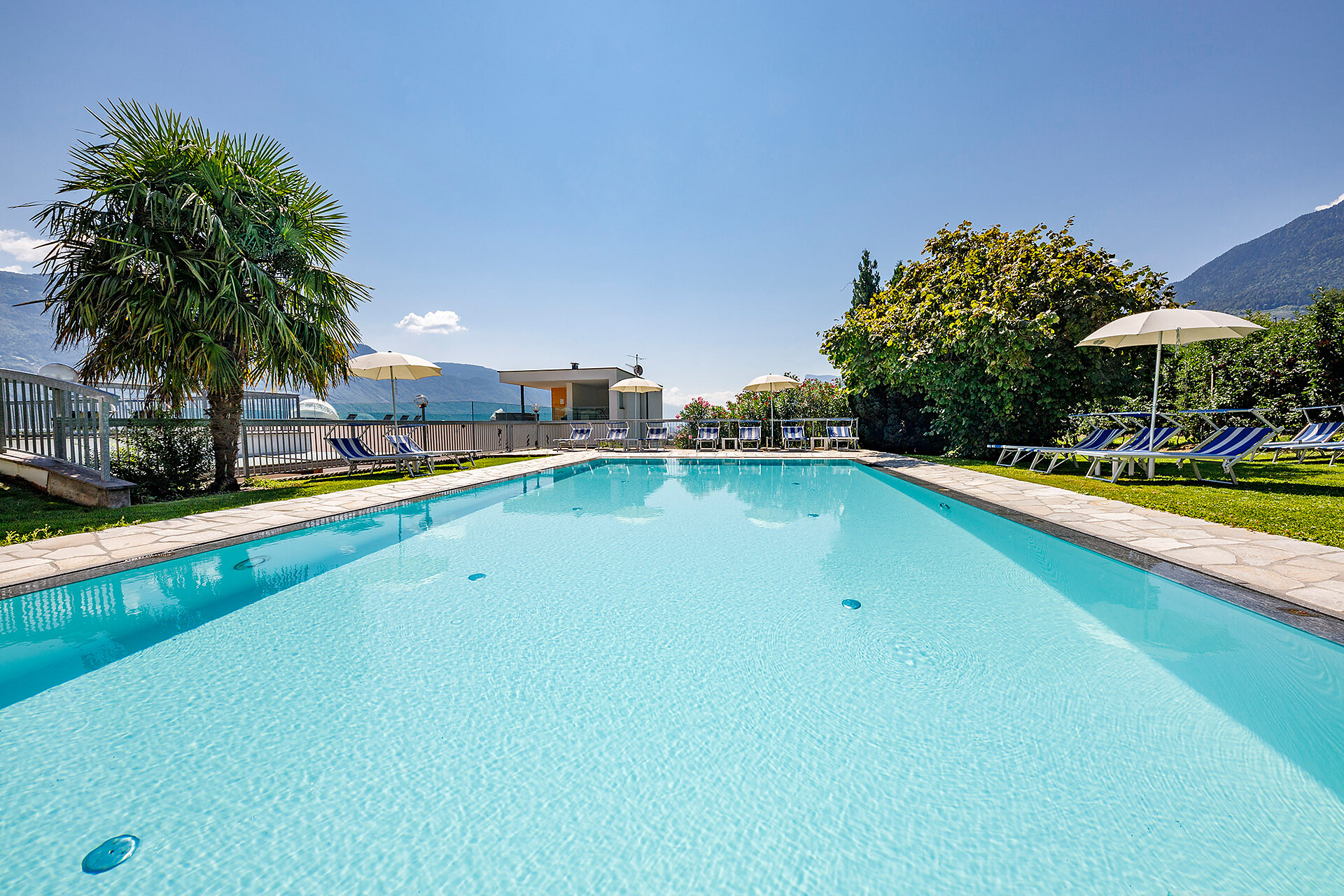 Schwimmbad_Tscherms_Meraner Land