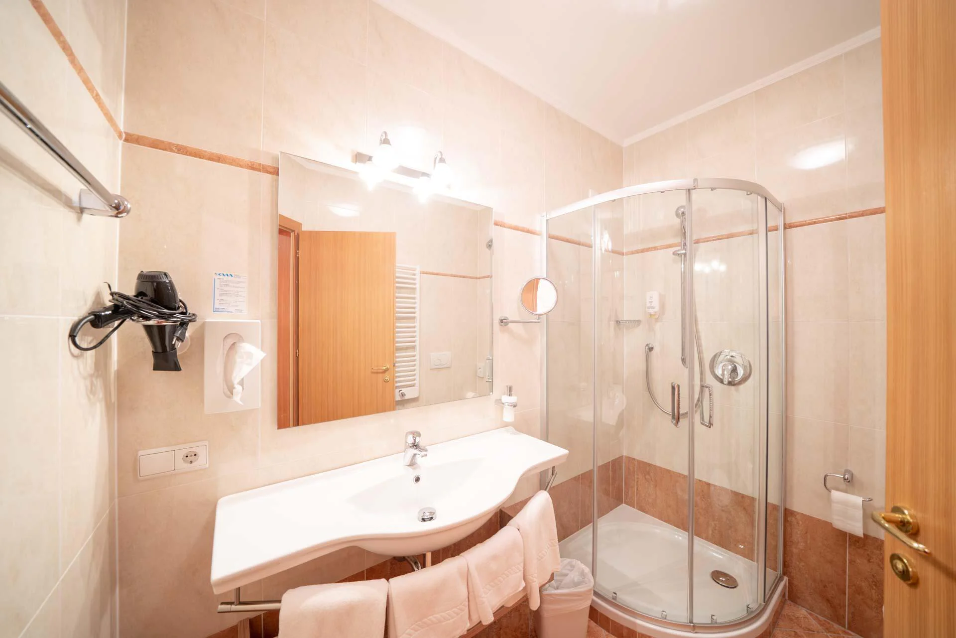 Albergo Monte Piz Castelrotto 10 suedtirol.info