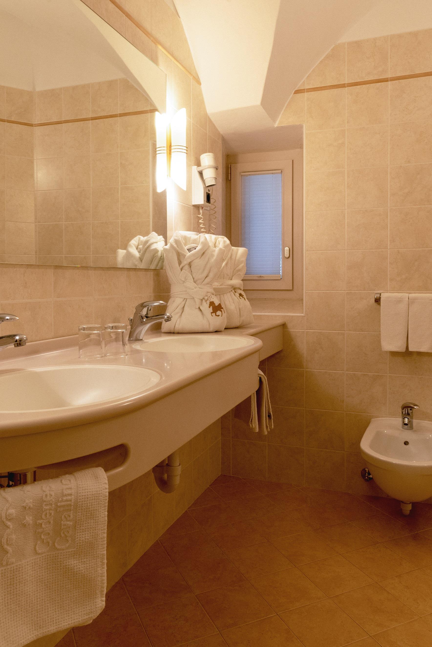 Hotel Goldenes Rössl Brixen/Bressanone 25 suedtirol.info