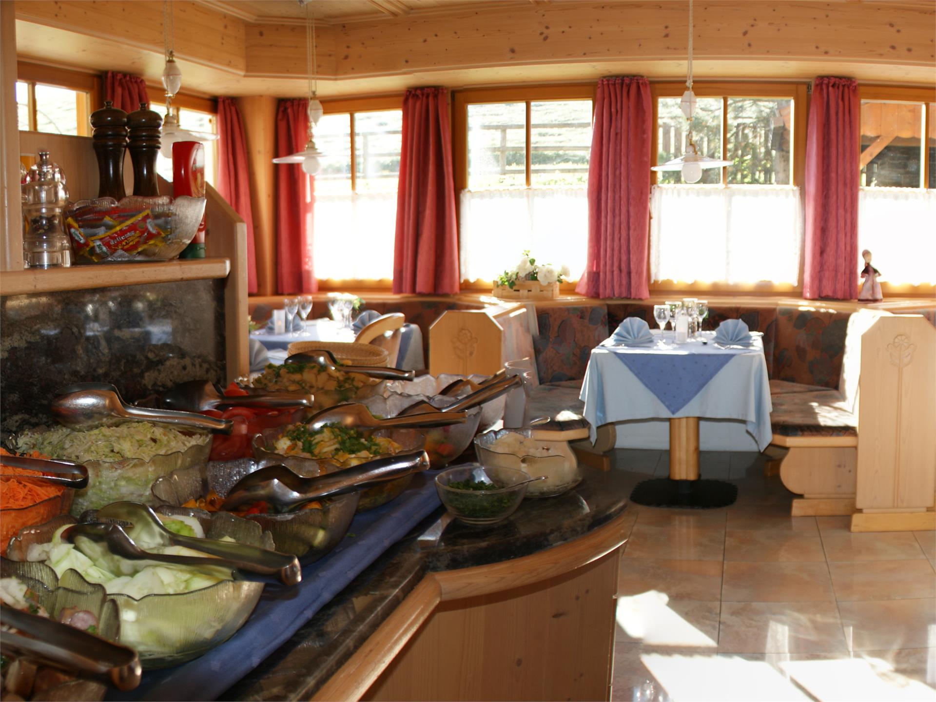 Hotel Oberlechner Mühlbach 15 suedtirol.info