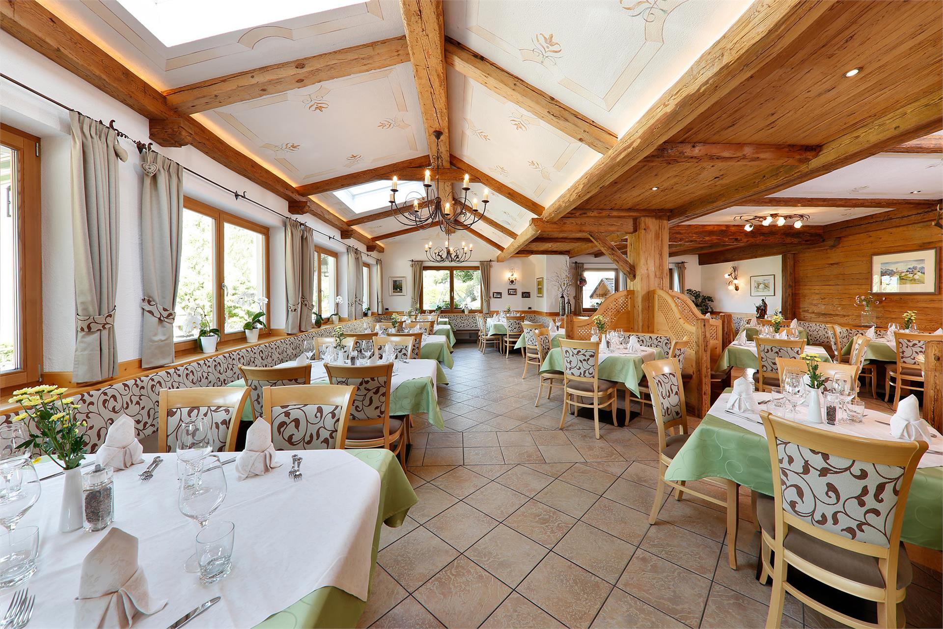 Hotel Hubertusstube Lajen 2 suedtirol.info