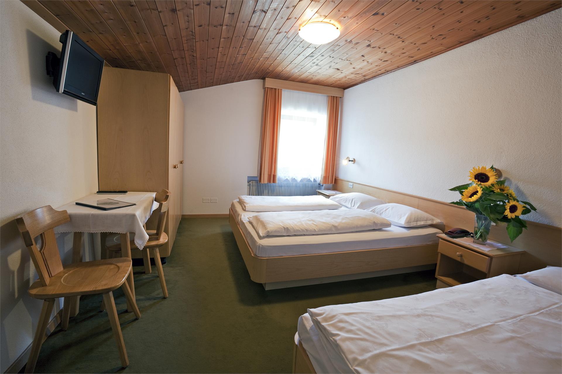 Hotel Ustaria Posta Badia 10 suedtirol.info