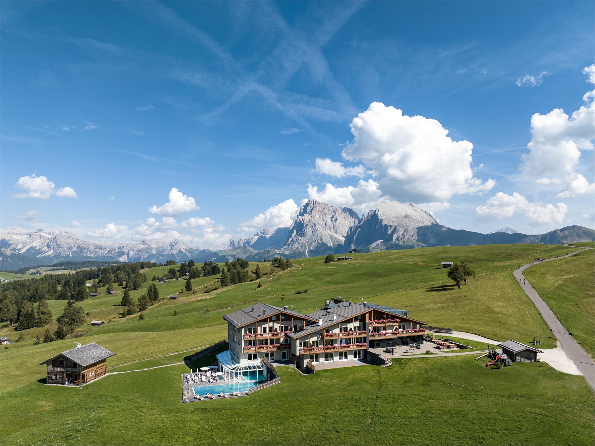Hotel Santner Castelrotto 1 suedtirol.info