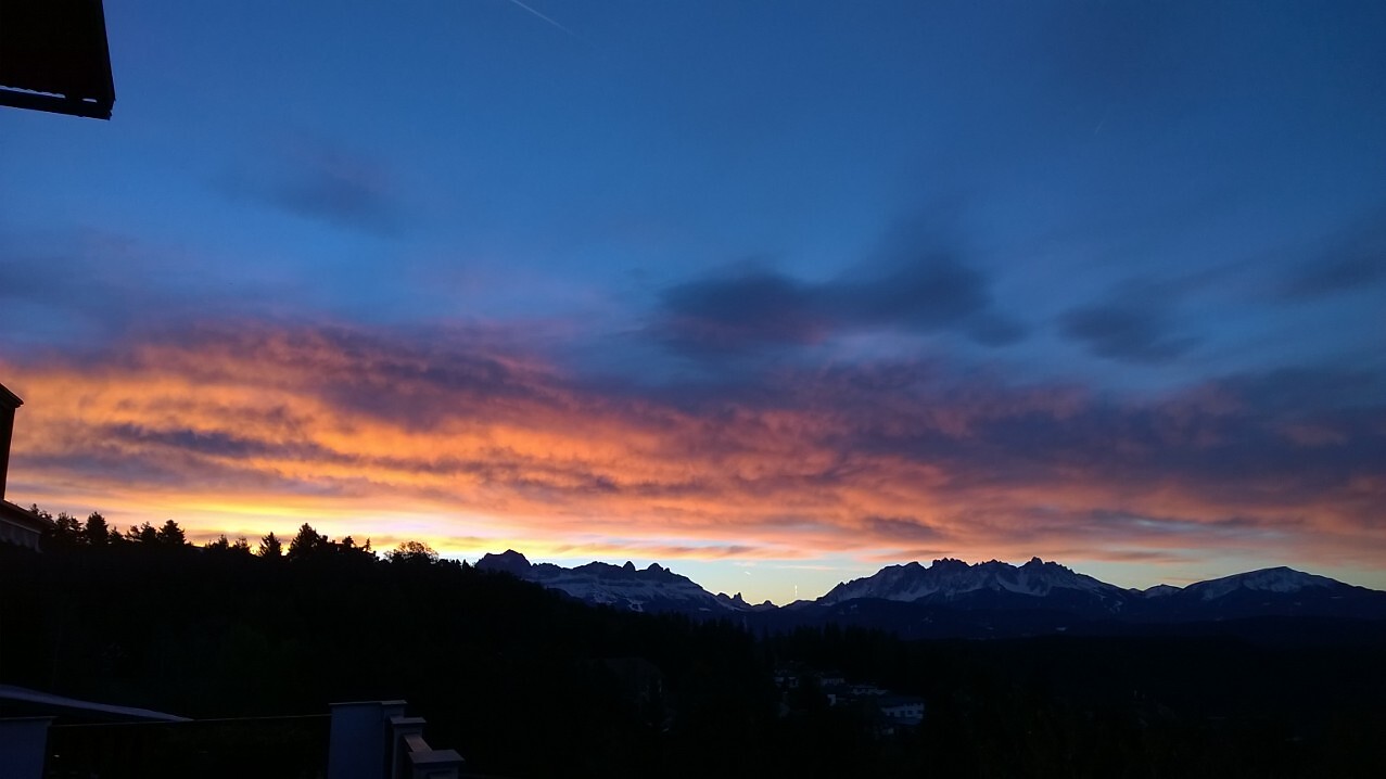 Morgenrot in den Dolomiten