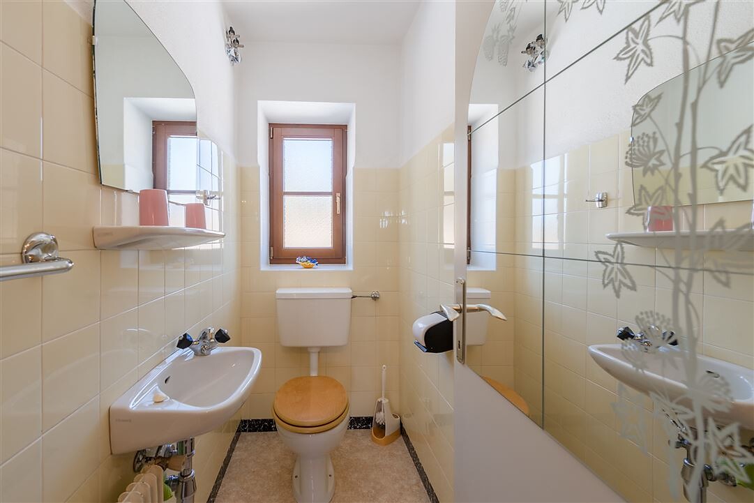 separate Toilette