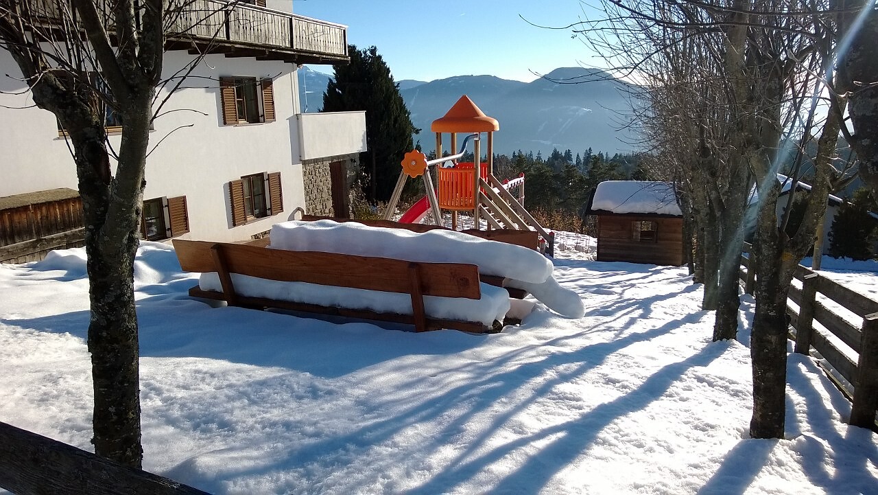 Spielplatz im Winter
