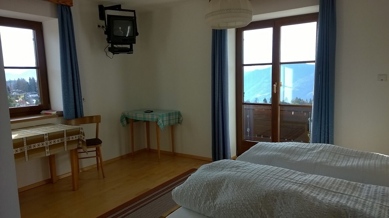 Doppelzimmer mit Rosengartenblick