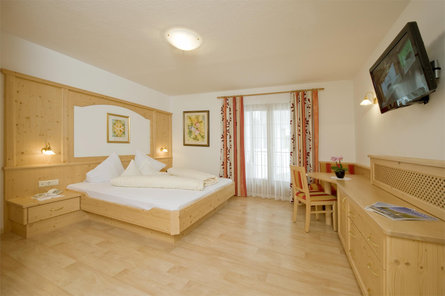 Hotel Kronhof Moos in Passeier 22 suedtirol.info