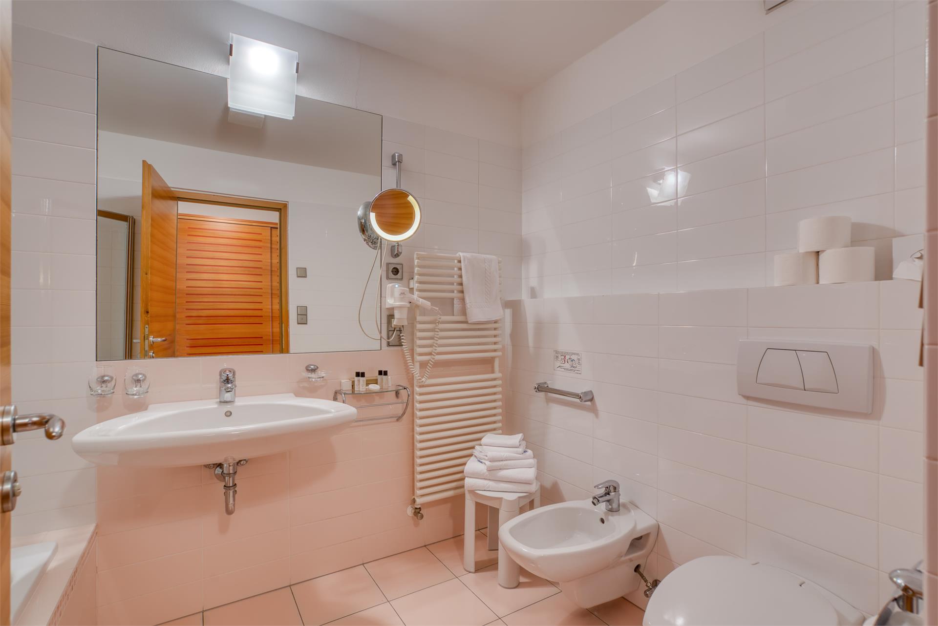 Hotel Cevedale Stilfs/Stelvio 8 suedtirol.info