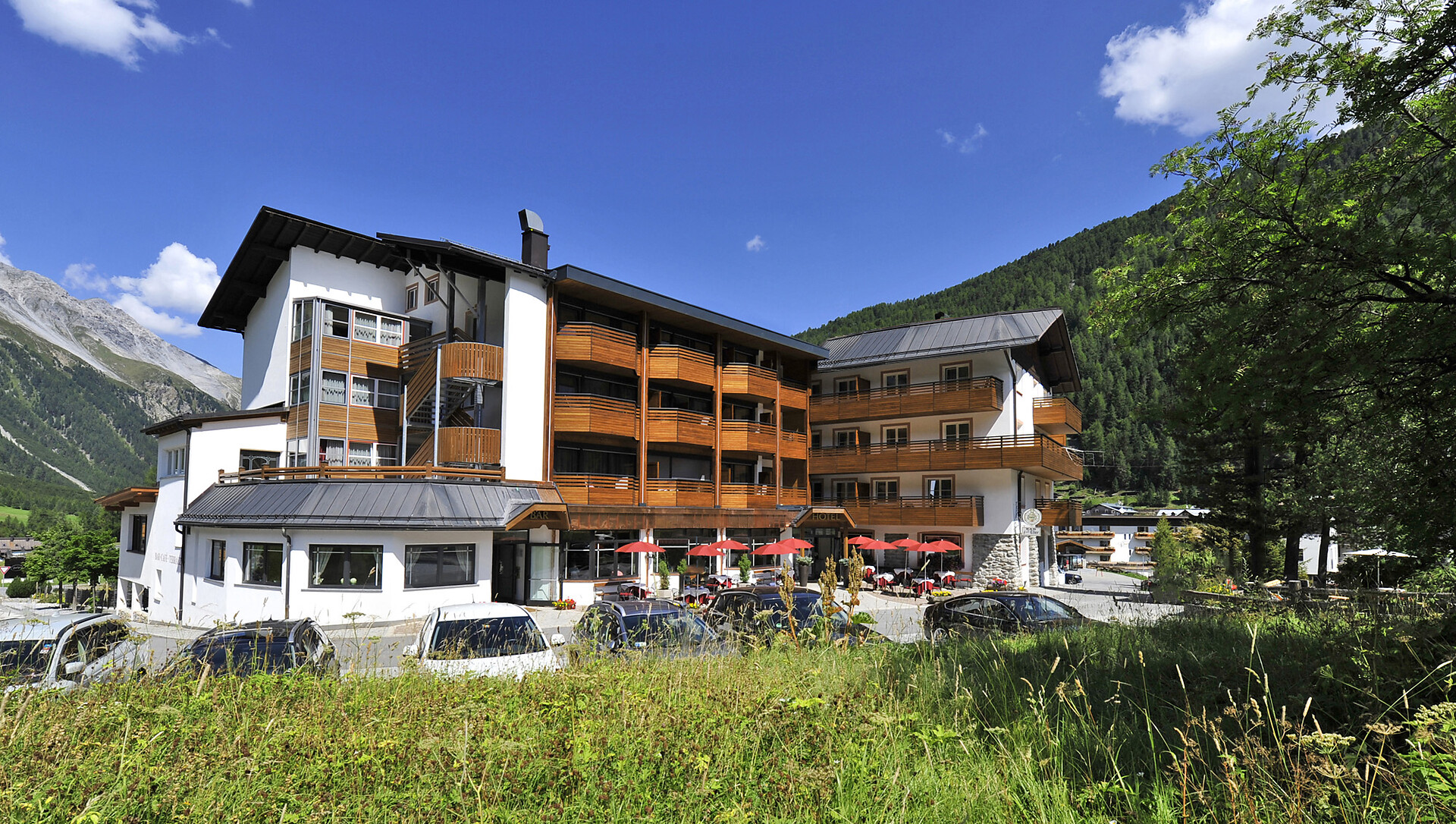 Hotel im Sommer