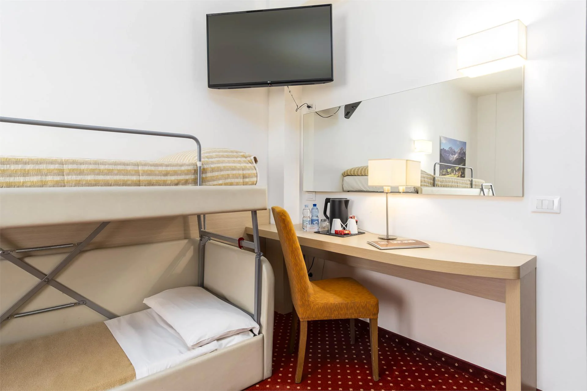 HOTEL REGINA A. Bolzano/Bozen 11 suedtirol.info