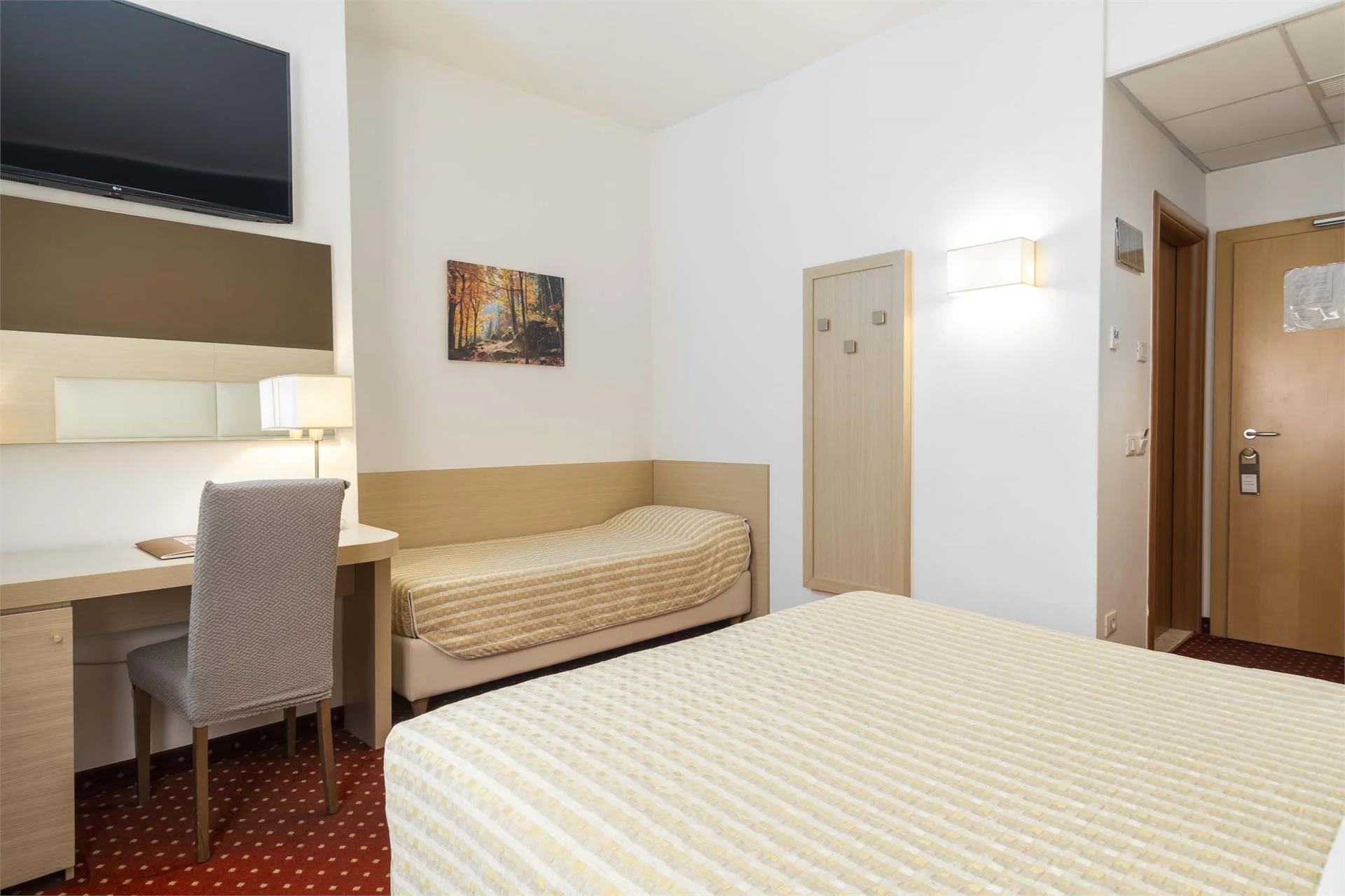 HOTEL REGINA A. Bolzano/Bozen 24 suedtirol.info