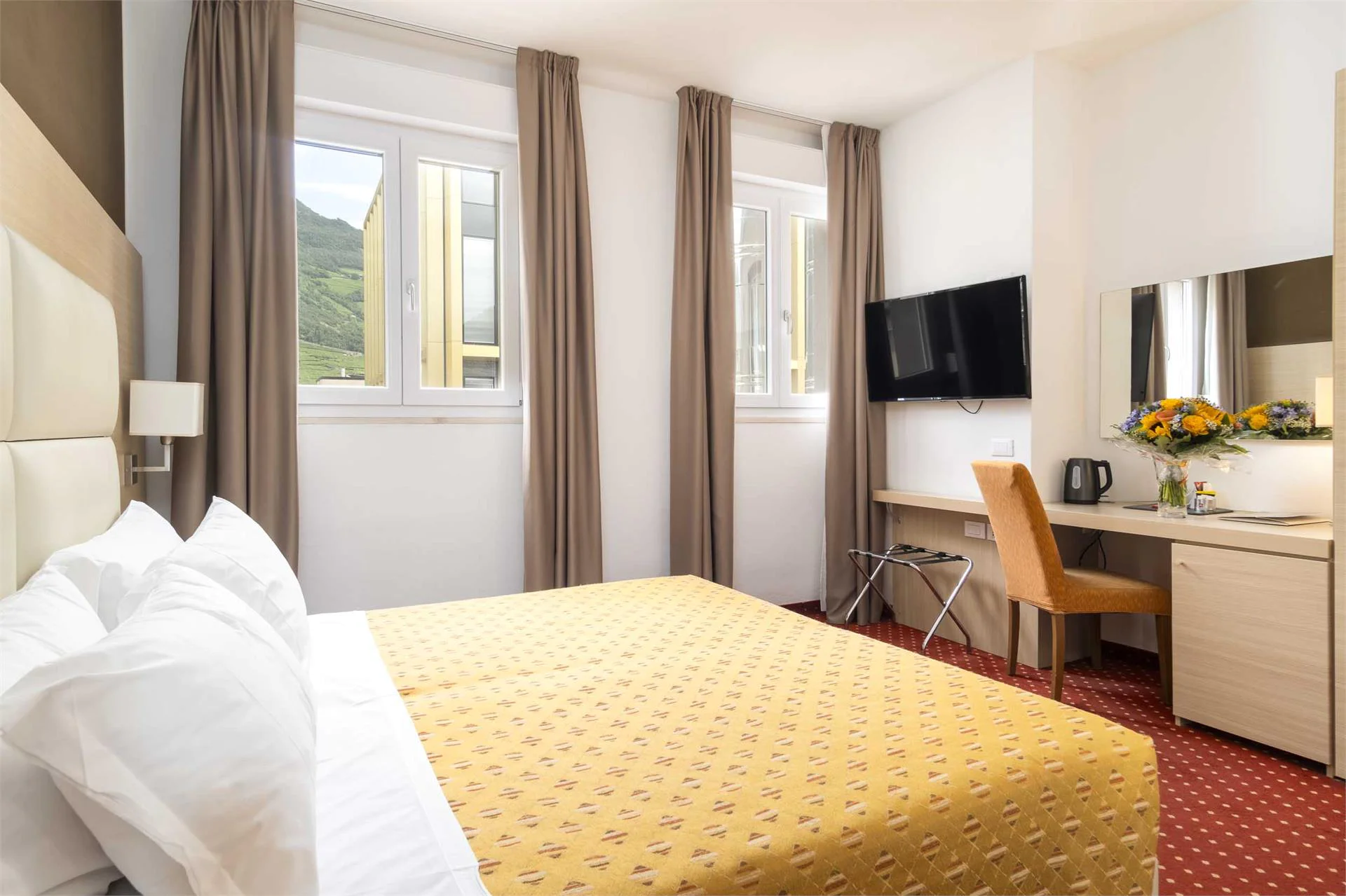 HOTEL REGINA A. Bolzano/Bozen 2 suedtirol.info