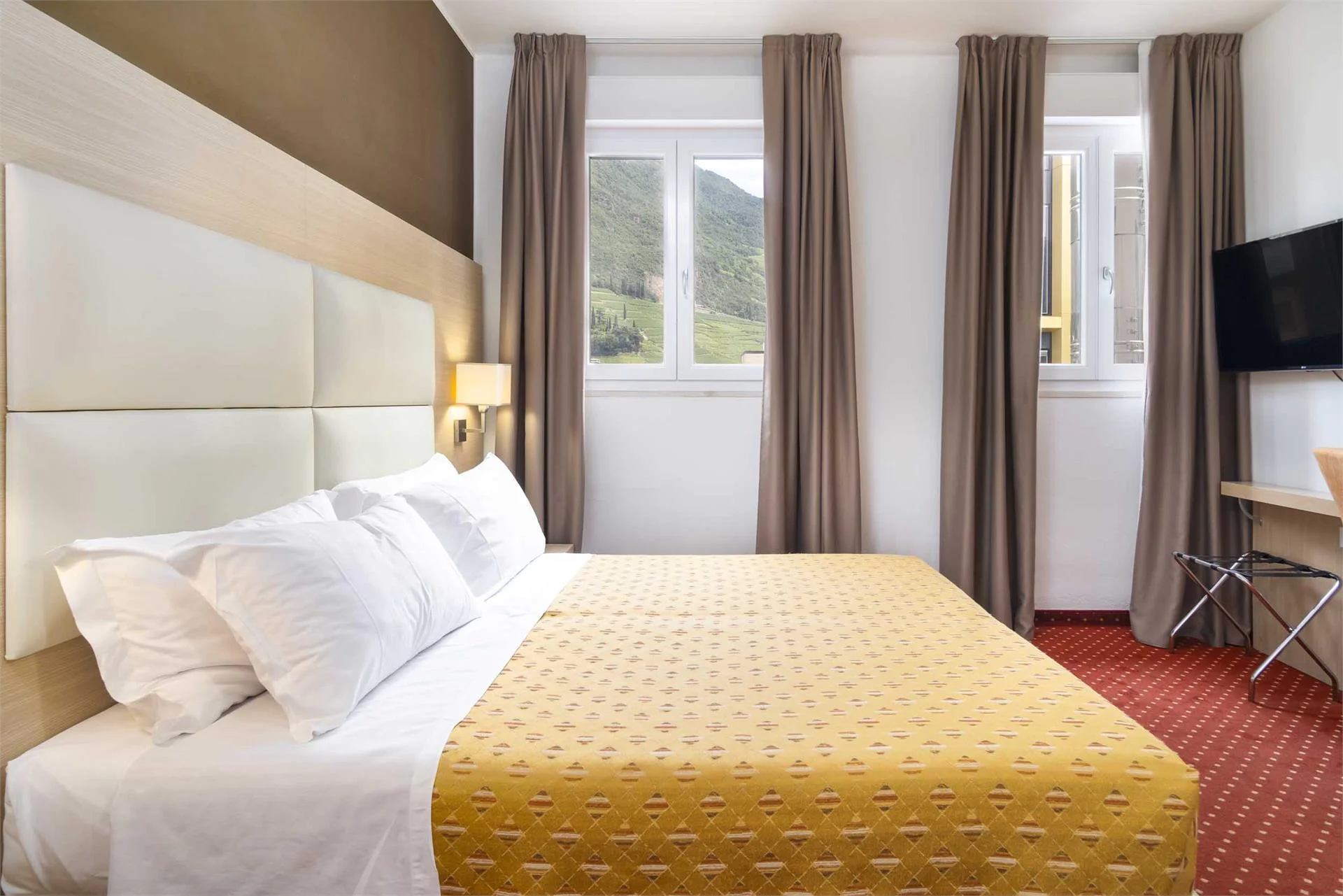 HOTEL REGINA A. Bolzano/Bozen 3 suedtirol.info