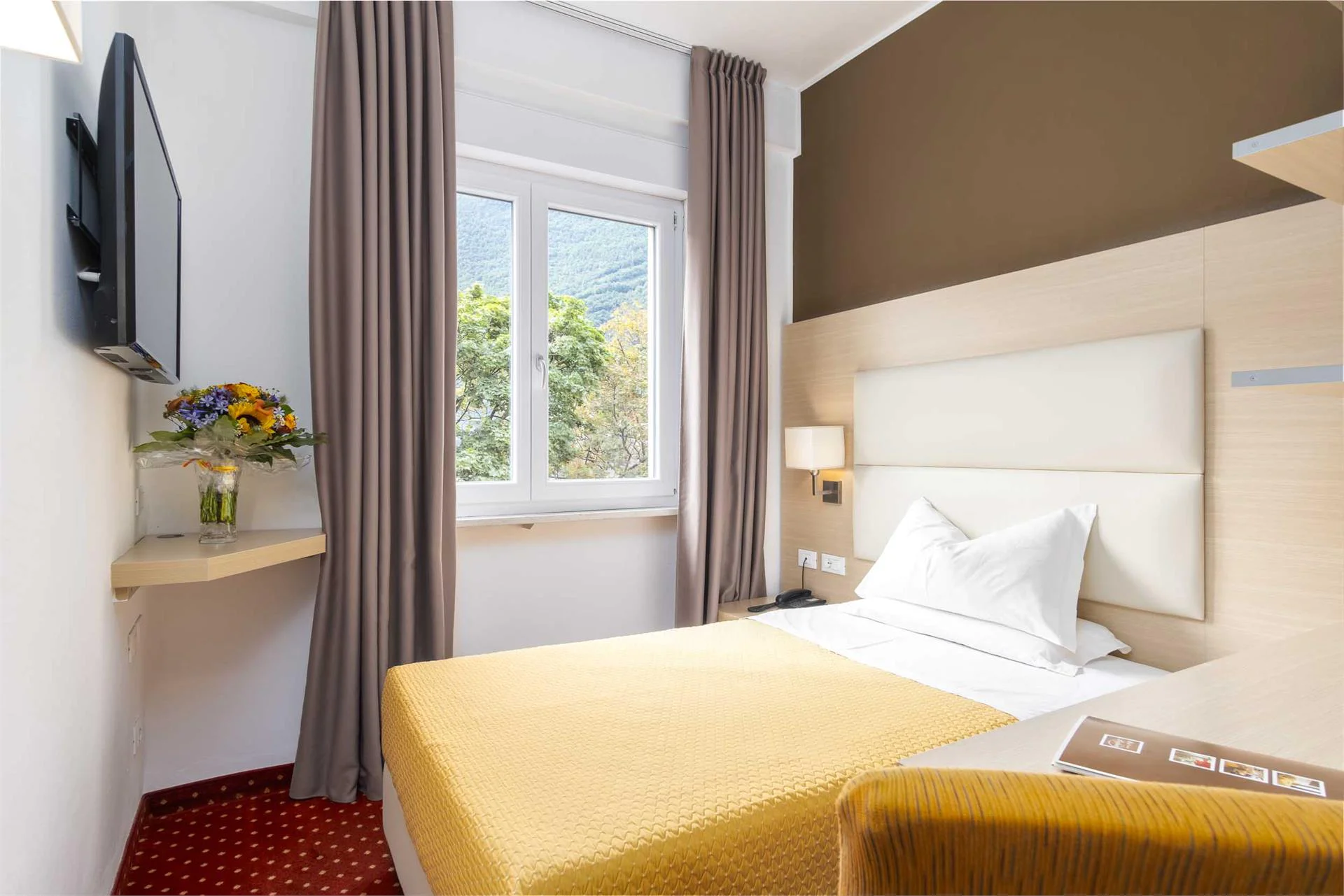 HOTEL REGINA A. Bolzano/Bozen 20 suedtirol.info