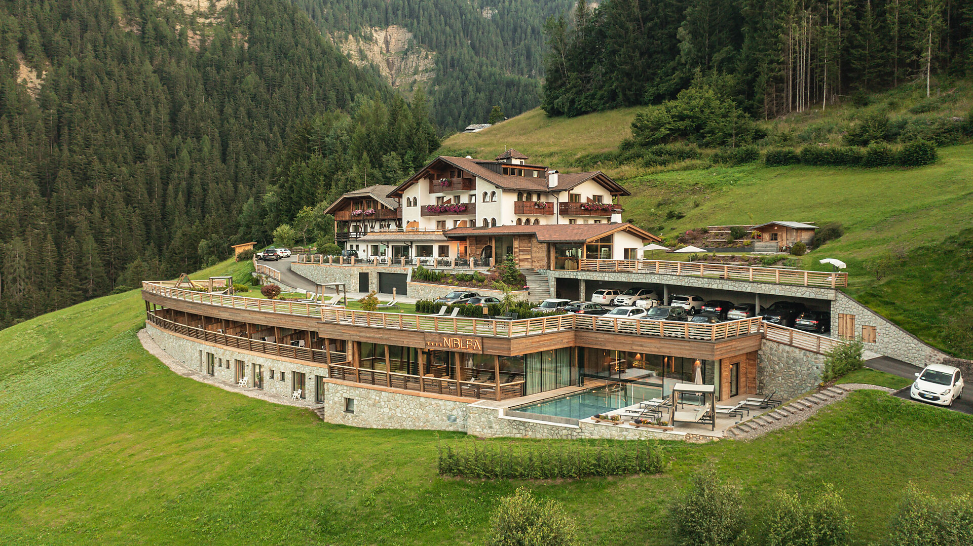 Hotel Niblea Dolomites - Dolomites Region Val Gardena - #4 - suedtirol.info