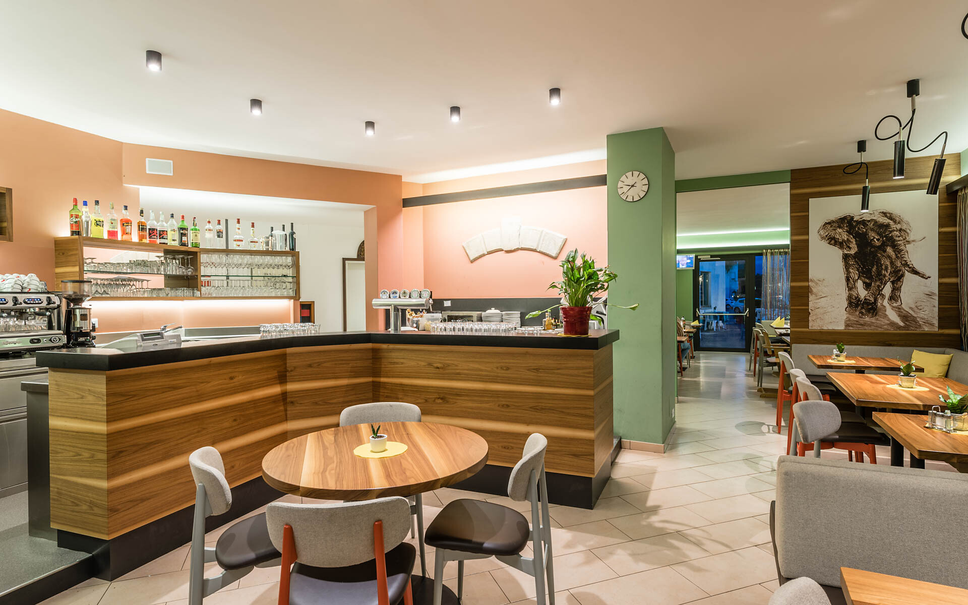 Bar in Hotel Elefant