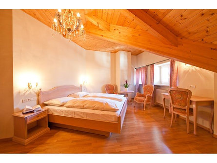 Hotel Tyrol Ora 8 suedtirol.info