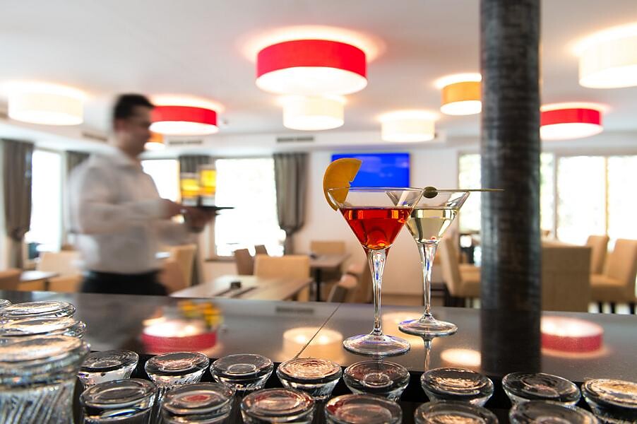 Lounge Bar