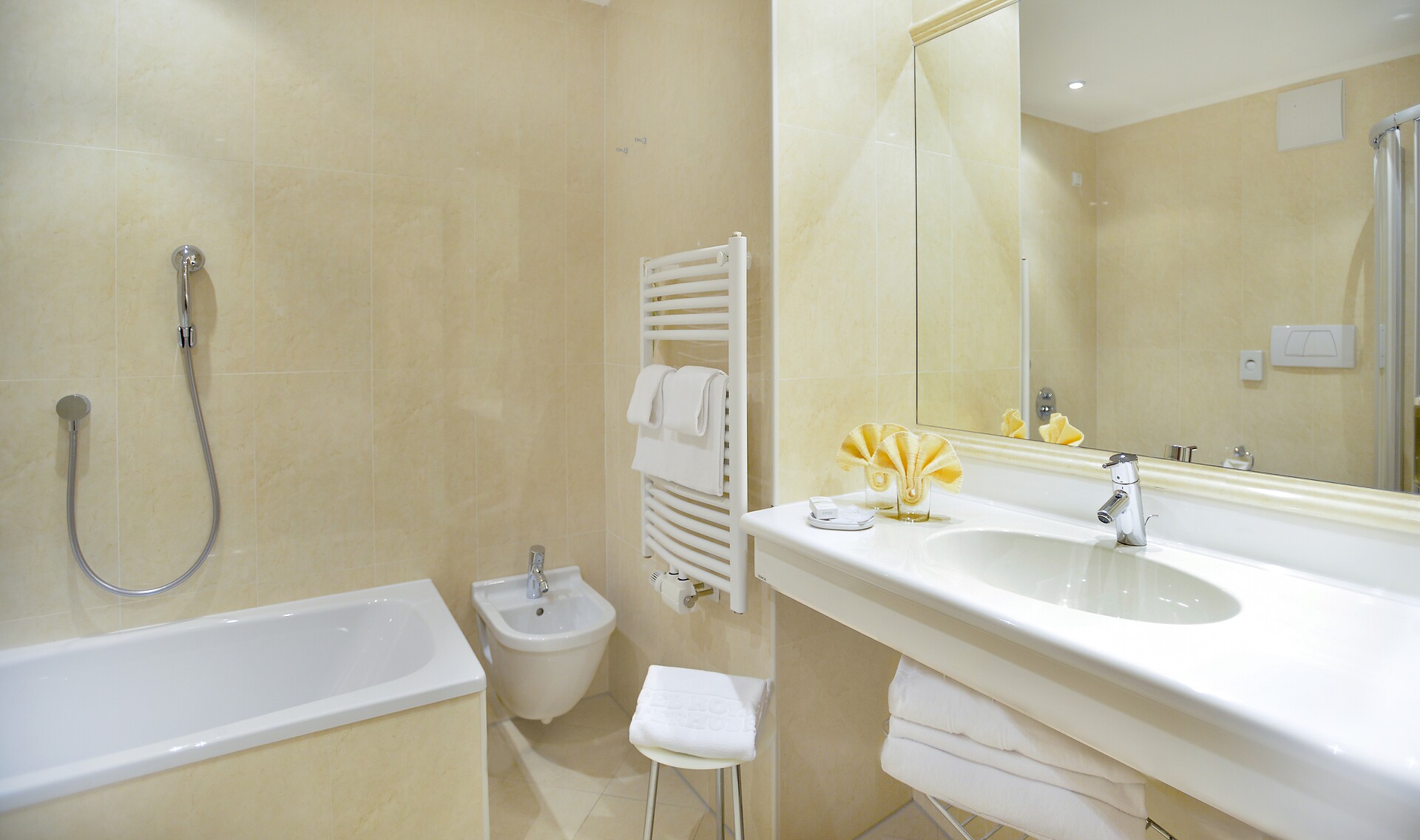 Badezimmer im Zimmer