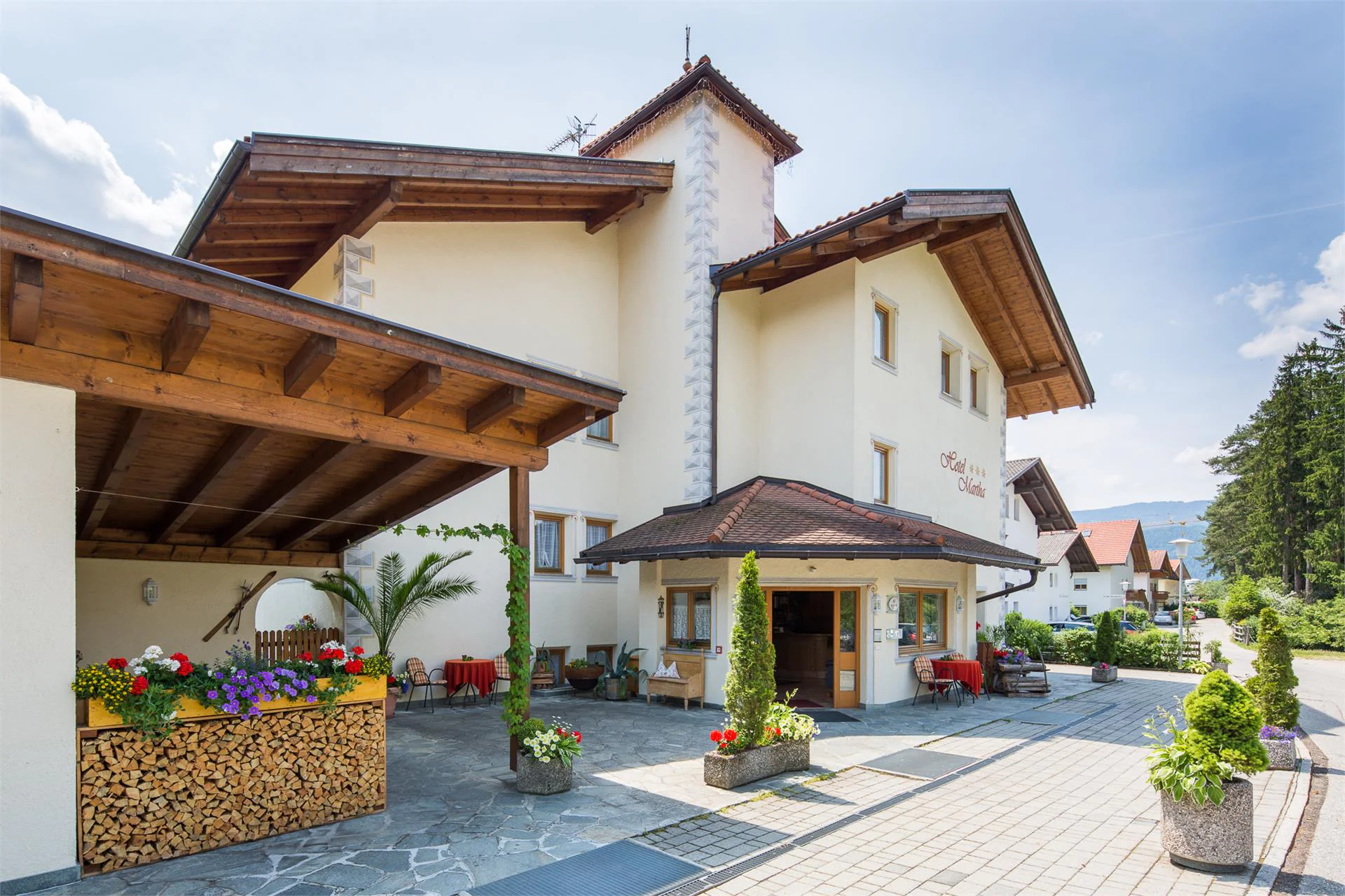 Hotel Martha Brunico 2 suedtirol.info