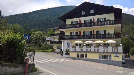 Hotel Krone Latsch/Laces 2 suedtirol.info