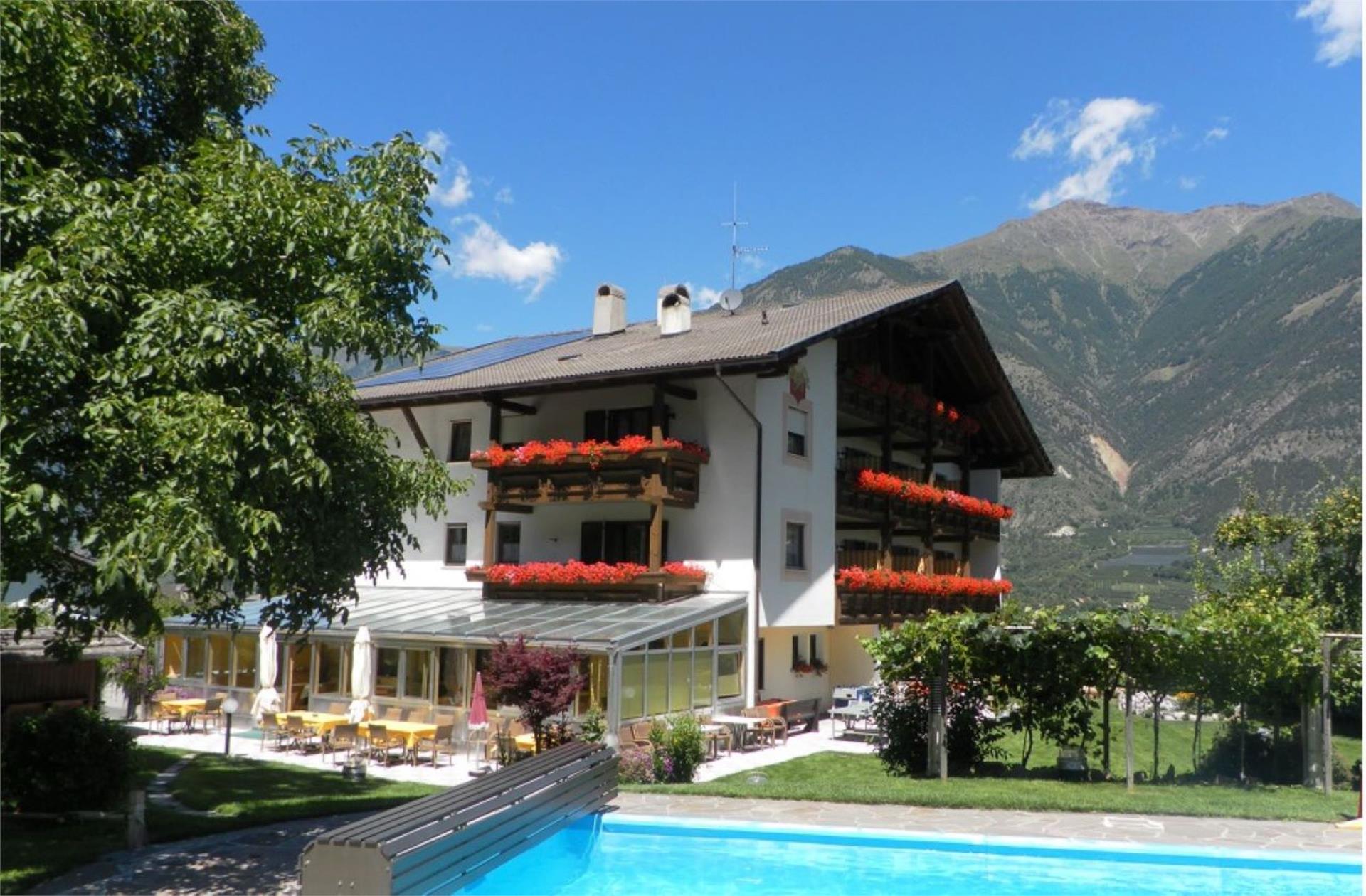 Hotel Montani Latsch/Laces 2 suedtirol.info