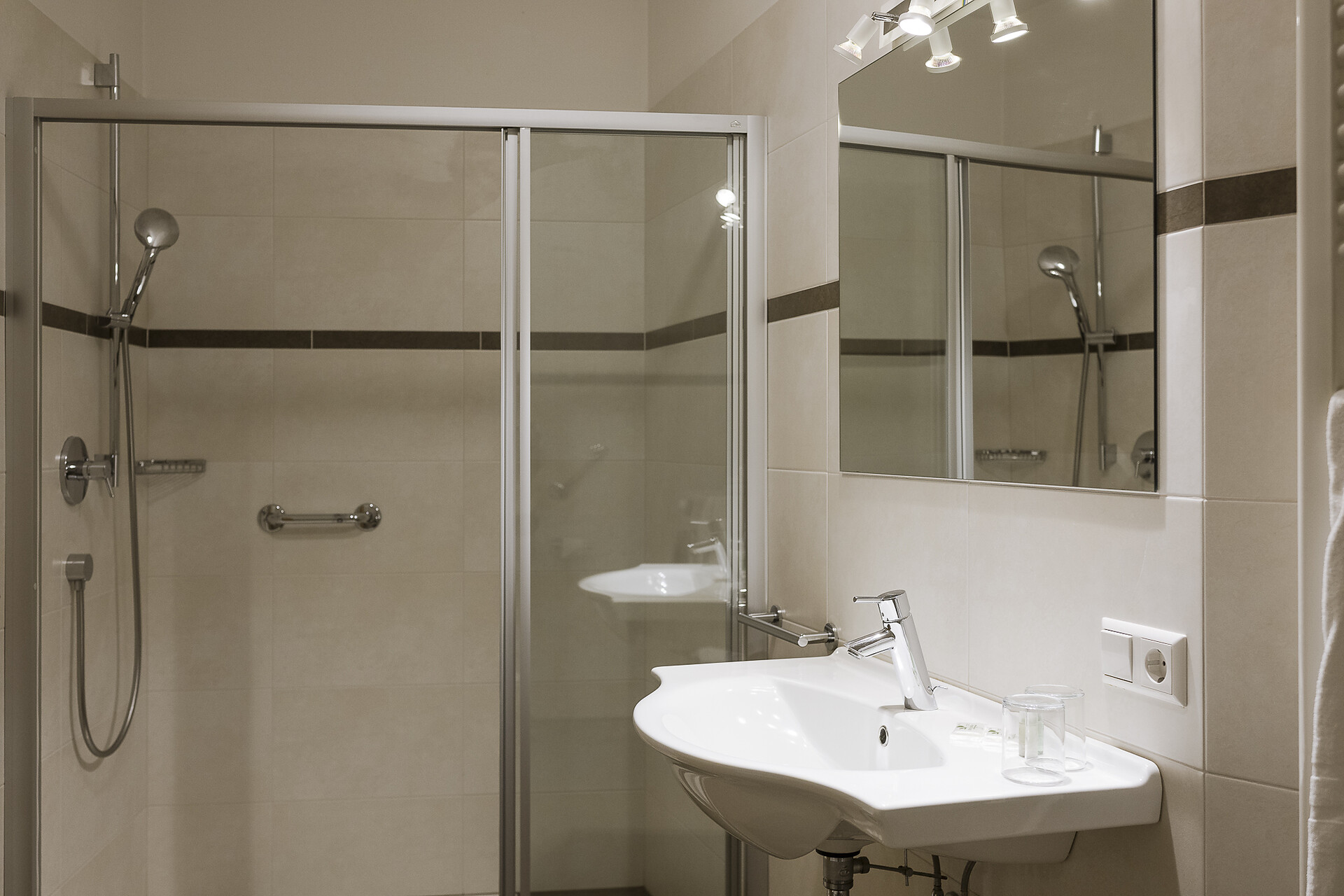 Bathroom in the garden apartment