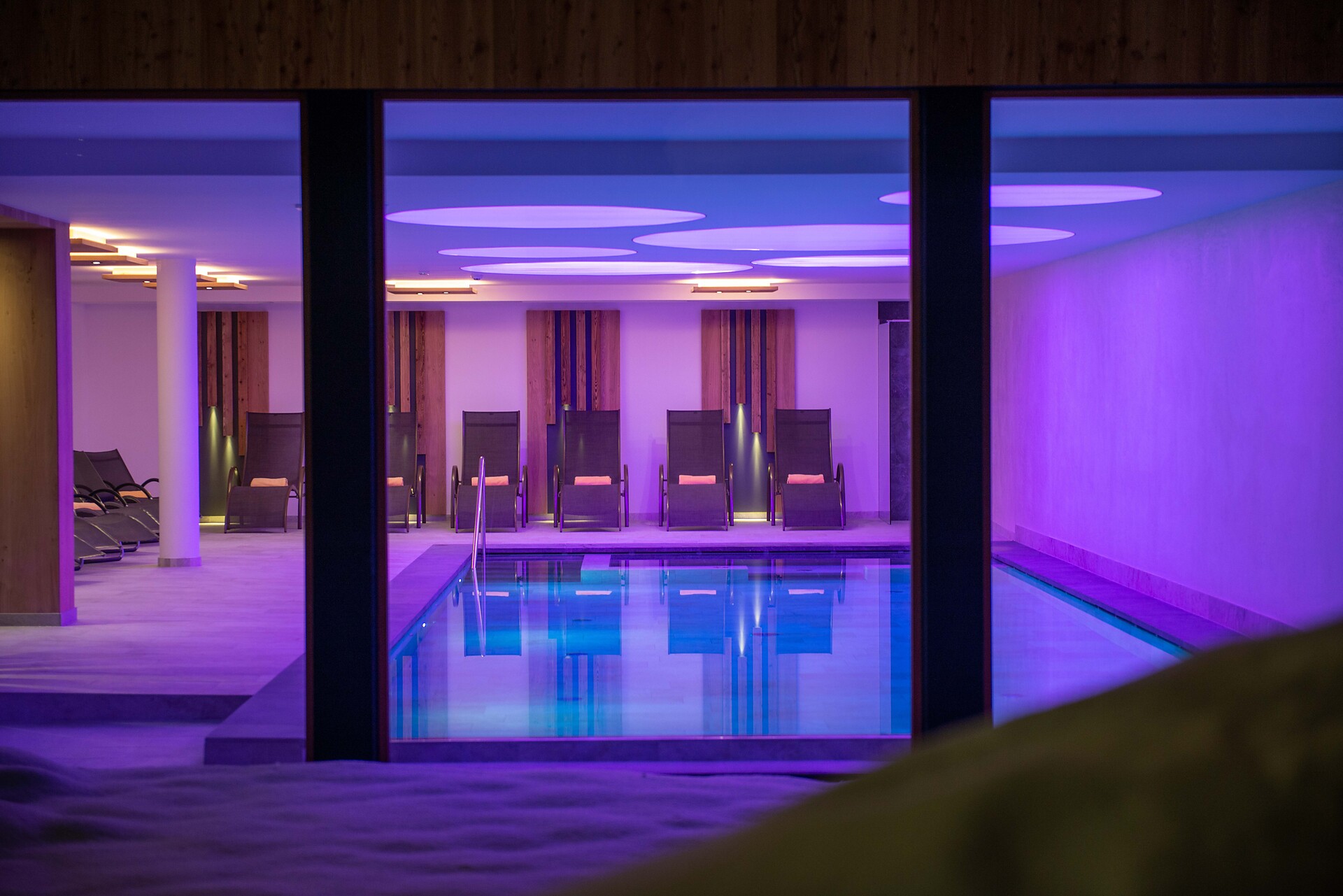 PISCINA DALL´ESTERNO